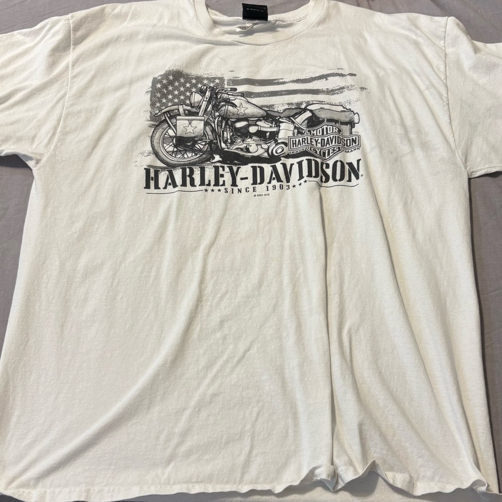 Harley-Davidson White Short Sleeve Tee with Graphic